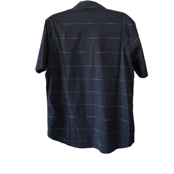 Travis Mathew Black Collared Button Down Short Sleeve Shirt - Picture 2 of 5